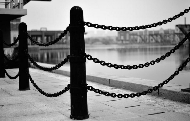 河邊的鏈條圍欄會(huì)出現(xiàn)斷裂的問(wèn)題嗎？